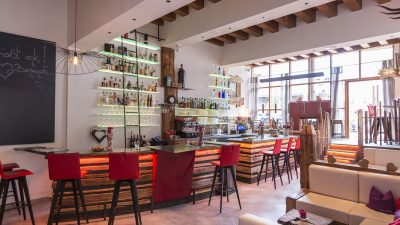 Italien Suedtirol Trentino Alto Adige Ulten Tal Ulten Val d'Ultimo St. Nikolaus Erlebnishotel Waltershof; Bar Italien Suedtirol Trentino Alto Adige Ulten Tal Ulten Val d'Ultimo St. Nikolaus Erlebnishotel Waltershof; Bar