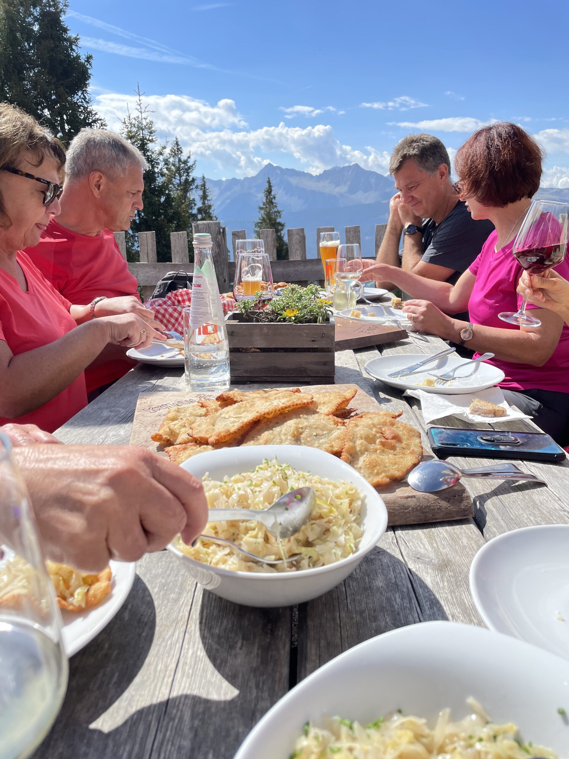 Almjause auf Hütte im Jaufental