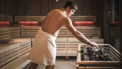 Die Sauna im Wellnesshotel in St. Vigil - dem Excelsior Dolomites Life Resort - entsptannt den Geist.© Hannes Niederkofler