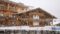 Verschneite Winterwanderwege im idyllischen Pflerschtal mit Basislager Wanderhotel Aktivhotel Panorama.© Cam Poetry