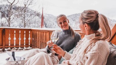 Im Wanderhotel Marica erlebst du einen Mädelsurlaub im Winter nach Maß.© Hotel Marica
