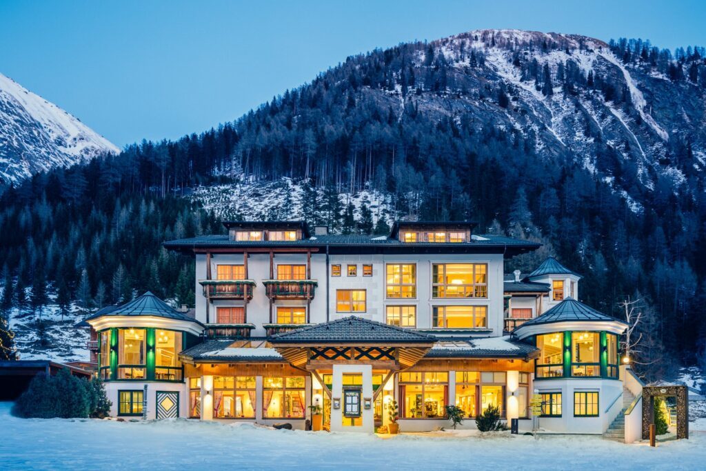 Das Wanderhotel Taurerwirt ist perfekt für einen Winterurlaub in Kals am Großglockner & Skiurlaub in Osttirol.