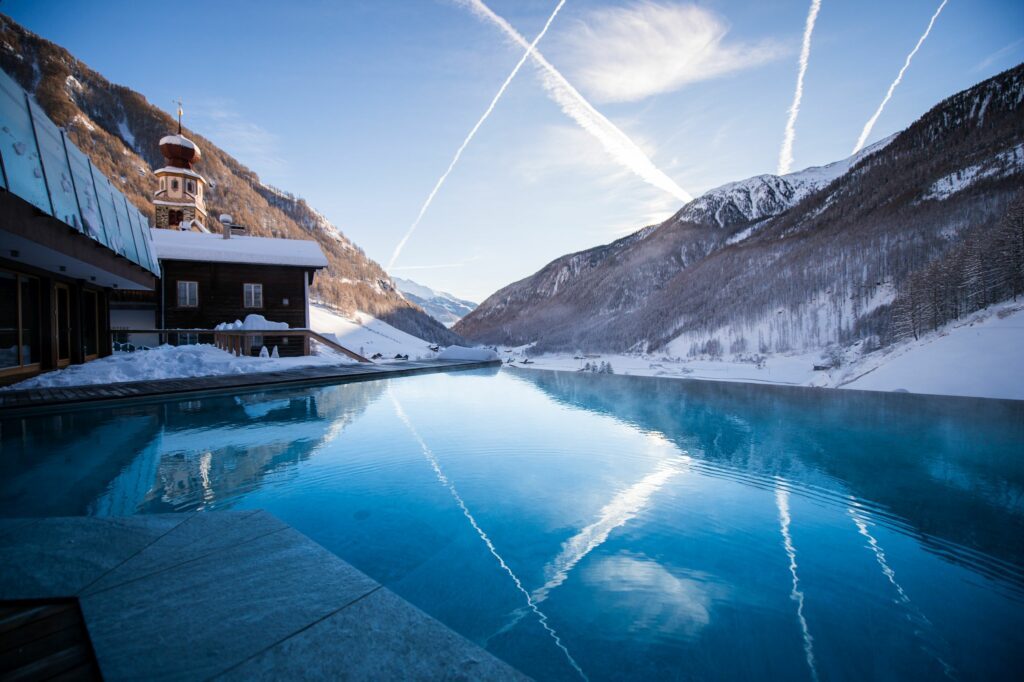 Tonzhaus Pool Winter