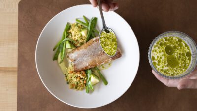 Schön angerichtetes Essen - Lachs mit Gemüse(c) Wolfgang Hummer 