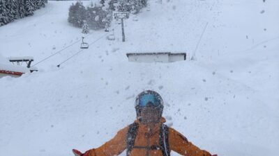 Skiurlaub im Tannheimer Tal mit exklusiver Unterkunft im Wanderhotel Lumberger Hof – perfekte Mischung aus Komfort und Natur.© Hotel Lumberger Hof