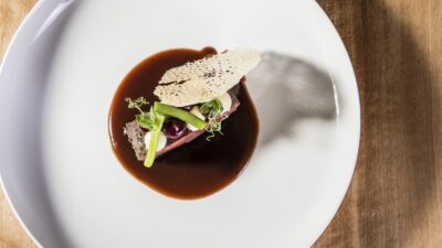 Gehobene und zugleich bodenständige Südtiroler Küche bietet das Natur- und Wanderhotel Lüsnerhof.© Hannes Niederkofler