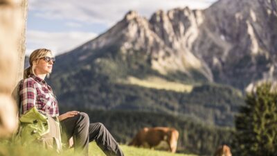 Leichte Wanderungen für Senioren & Kinder in Obereggen präsentiert das Wanderhotel Marica.© Hotel Marica