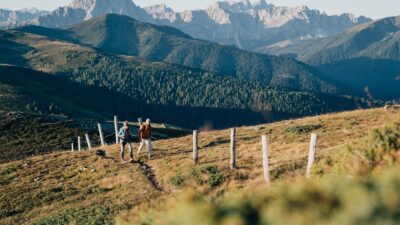 Wandern in Lüsen, auf die Lünser Alm und weitere Tourenvorschläge liefert das Wanderhotel Lüsnerhof in Südtirol.© TM Dolorama