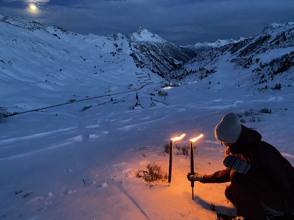 Jägeralpe Fackelwanderung Schneeschuhwanderung Winter