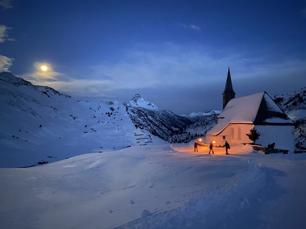 Jägeralpe Fackelwanderung Schneeschuhwanderung Winter