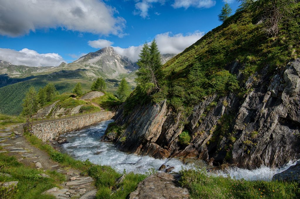 Gebirgsbach Südtirol