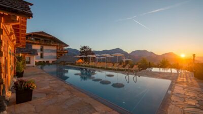 Hotel Höflehner Außenpool bei Abendstimmung(c)Rene Strasser Hotel Höflehner Außenpool bei Abendstimmung(c)Rene Strasser