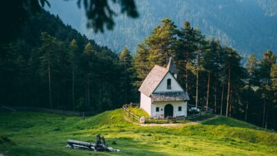 Die Kapelle unweit des Hotel Pattissenhof ist einen Abstecher wert.© Michael Perschl