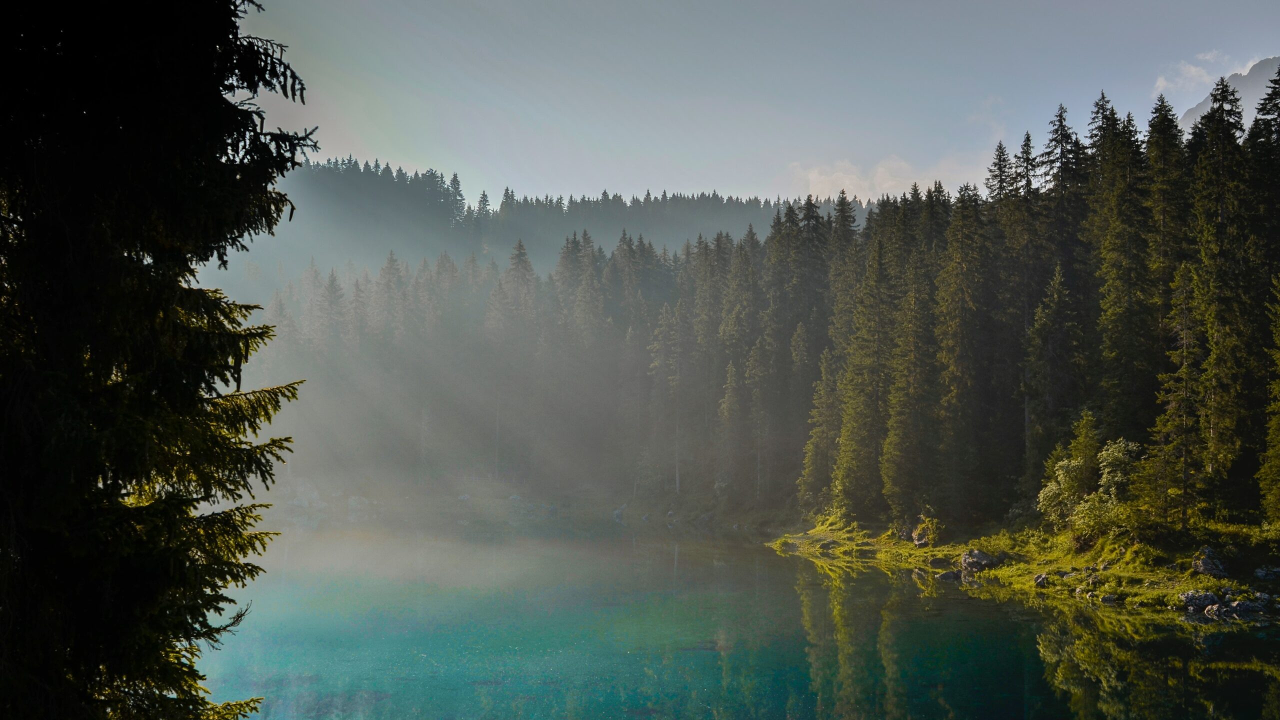 Hotel Marica - Karersee im Sommer