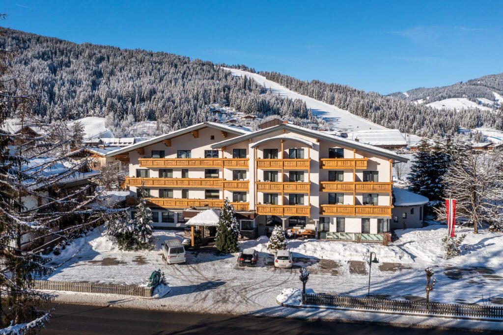Pongauerhof außen Ansicht im Winter