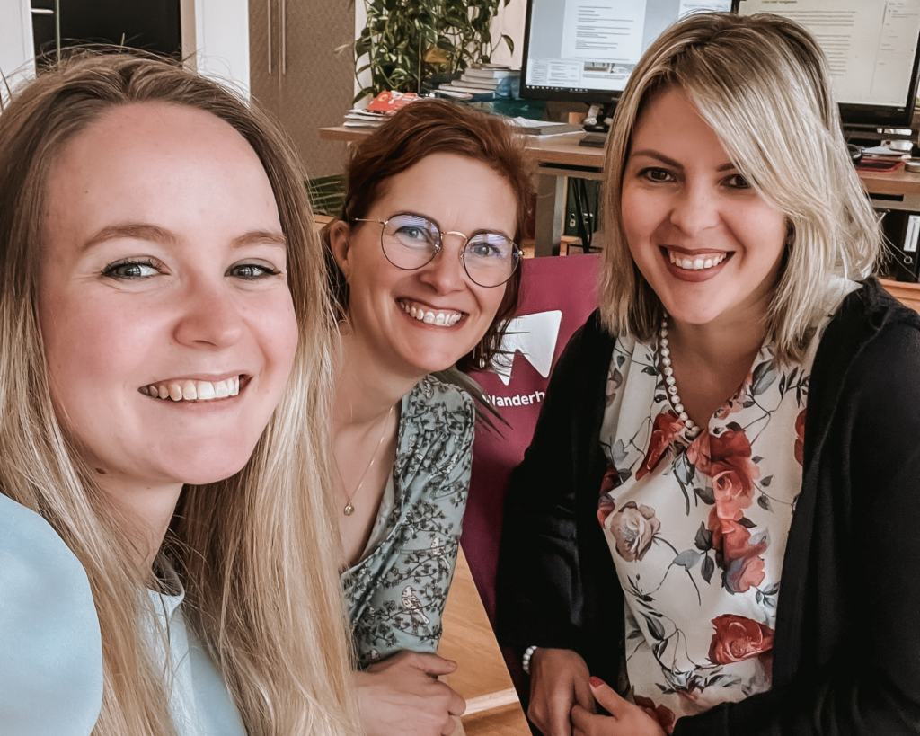 Das Team der Wanderhotels, Selfie