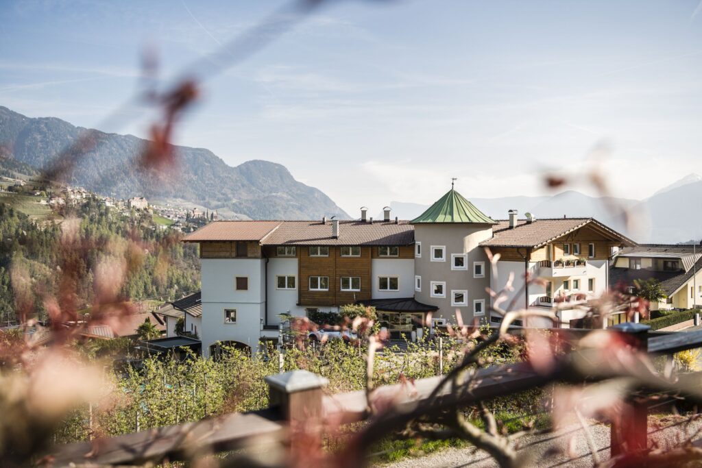 Ansicht vom Hotel Zirmerhof