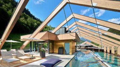 Die Fotos dürfen ausschließlich für PR- und Marketingmaßnahmen des Hotels Zillergrund, Mayrhofen, Österreich verwendet werden. 
Jegliche Nutzung Dritter (durch Verkauf oder Weitergabe) ist mit dem Bildautor, Michael Huber | www.huber-fotografie.at, gesondert zu vereinbaren.


Copyright aller Aufnahmen:

Michael Huber

5730 Mittersill. Hallenbadstraße 4

www.huber-fotografie.at

0664 / 250 86 32