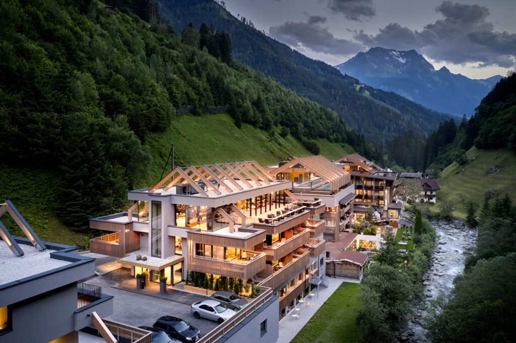 Das Wanderhotel ZillergrundRock von oben
