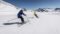 Skifahrer im Zillertal fahren über die Piste(c)TVB Tux Finkenberg