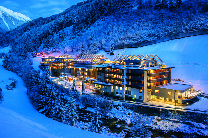 Das neue Luxushotel, Wellnesshotel und Wanderhotel Luxury Mountain Resort ZillergrundRock in Mayrhofen im Zillertal.