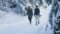 Im Winter wandern in den Hohen Tauern - begleitet von deinem Lieblingsmenschen.© Ferienregion Nationalpark Hohe Tauern/Daniel Breuer