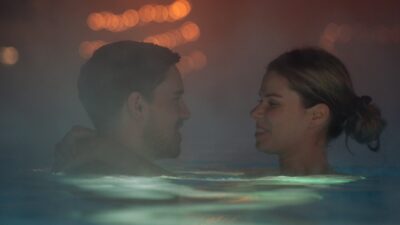 In einem Wellnesshotel in Tirol die Zweisamkeit genießen - das Wanderhotel Wöscherhof in Uderns steht dafür parat.© Filmreiter - Heinz Reiter