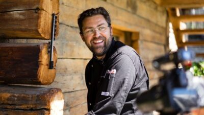 Koch Stefan kreiert im Hotel Gassenhof Gaumenfreuden aller Art © Carolin Thiersch Koch Stefan kreiert im Hotel Gassenhof Gaumenfreuden aller Art © Carolin Thiersch