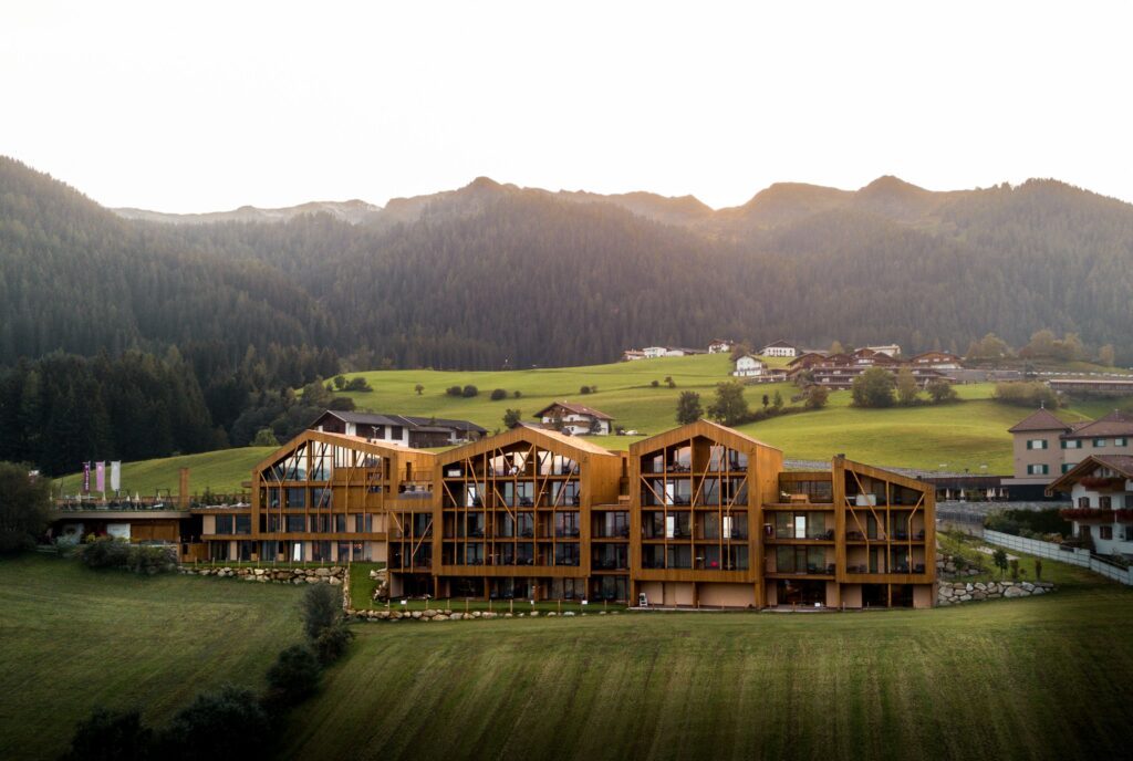 Wanderhotel Gassenhof im Südtiroler Ridnauntal von oben