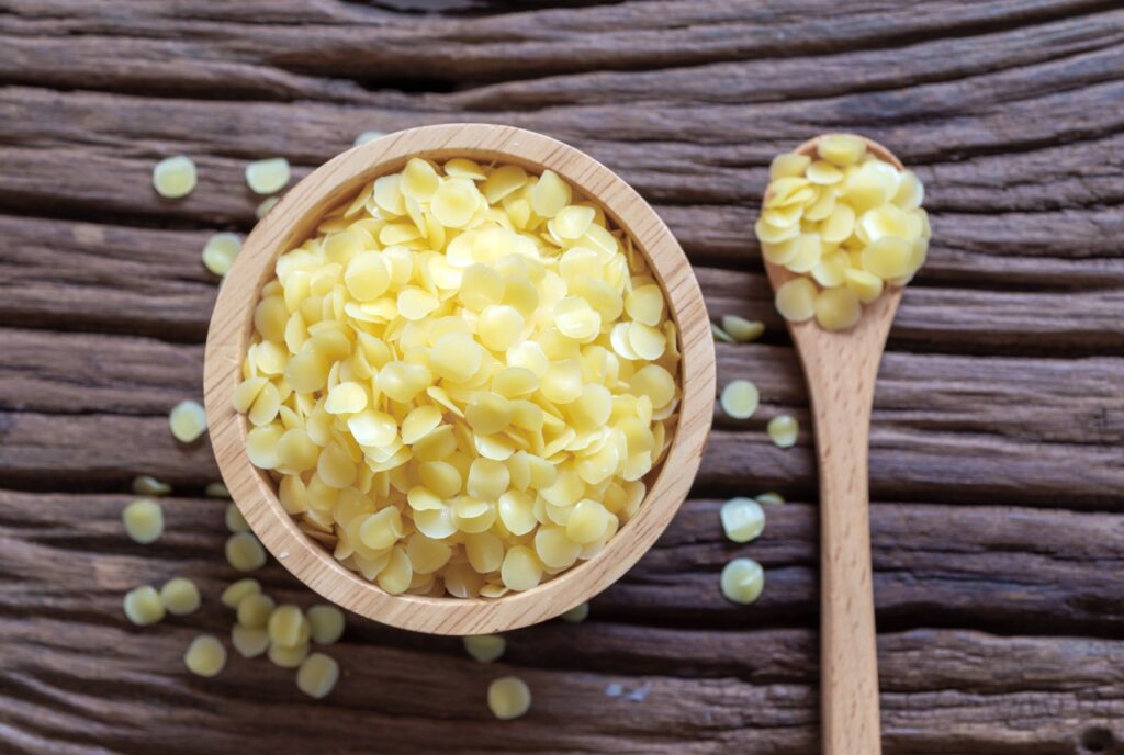 Bienenwachs für das Weihrauch Balsam Rezept von den Wanderhotels