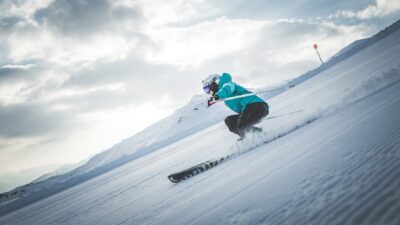 Im Skiurlaub mit Familie und Hund im Jaufental ist beim Wanderhotel Jaufentalerhof jeder gut aufgehoben.© Wanderhotel Jaufentalerhof