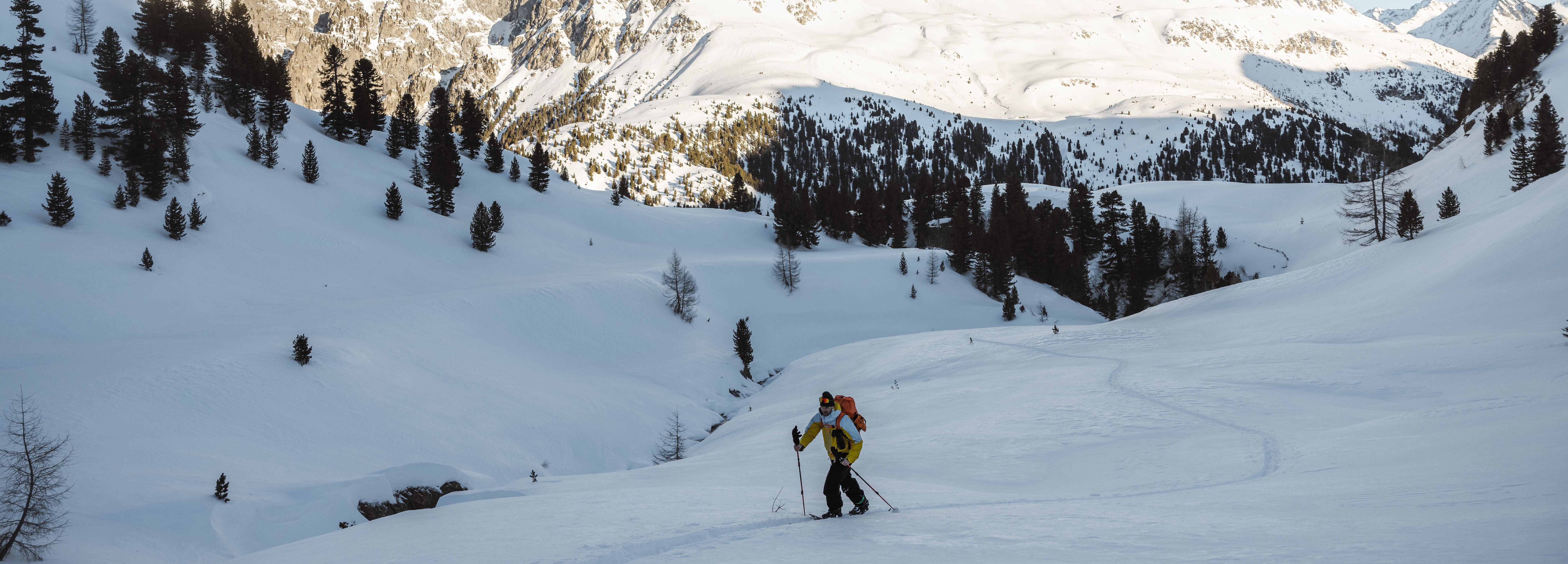 Die Skitour auf die Rote Wand im Defereggental kannst du bei einem Urlaub im Wanderhotel Naturhotel Outside angehen.