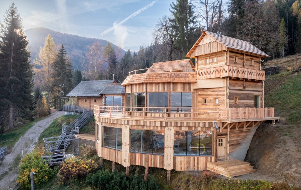 Das neue Yogahaus in Vollholz im Wanderhotel Höflehner wird 2025 eröffnet.