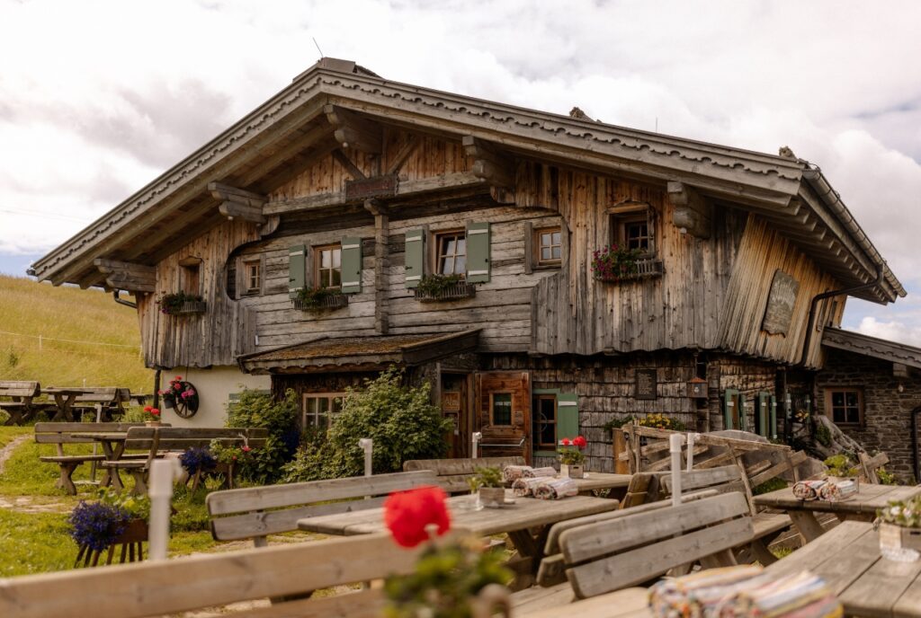Urige Almhütte beim Wanderurlaub im Vital Hotel Post am Hochkönig