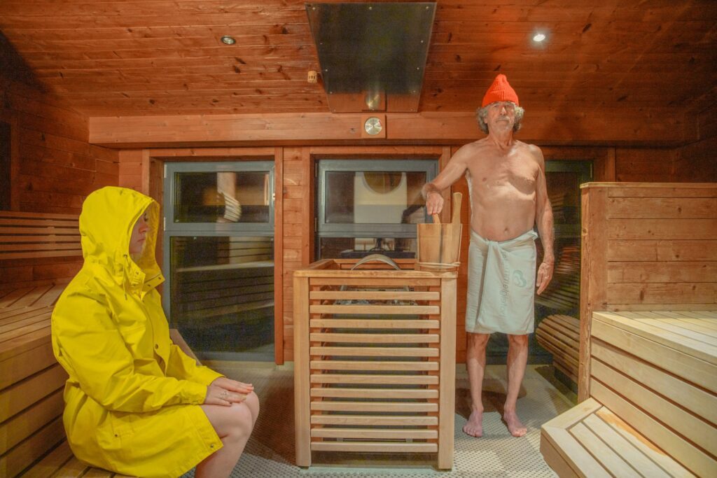 Saunaaufguss beim Wanderurlaub im Wanderhotel Glemmtalerhof in Salzburg