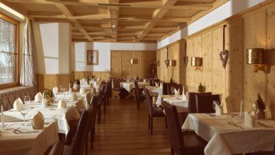 Ein grandioses Restaurant in Kitzbühel stellt das Wanderhotel Sonnalp dar.© Hotel Sonnalp