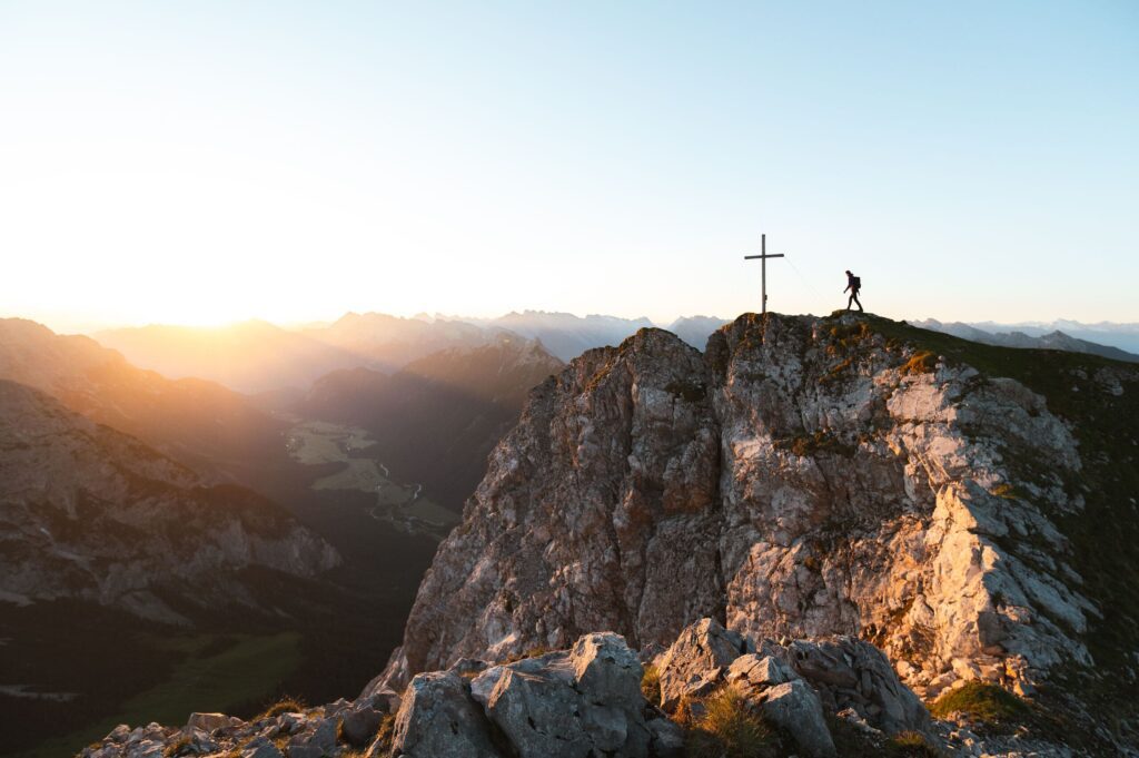 DIe Gehrenspitze bei Sonnenaufgang: Wie schön doch Wandern in Tirol sein kann.