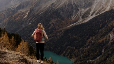 Wandern im Herbst in Südtirol beim Wanderurlaub im Wanderhotel Autentis© Cam Poetry